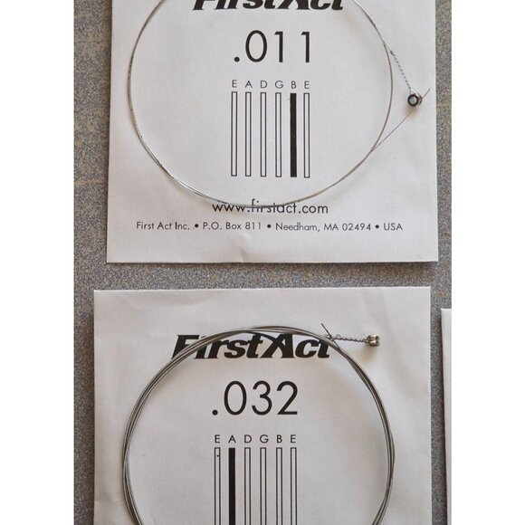 First Act Electric Guitar Strings Extra Light Gauge .011, .024, .032, .042 Only - Picture 4 of 5